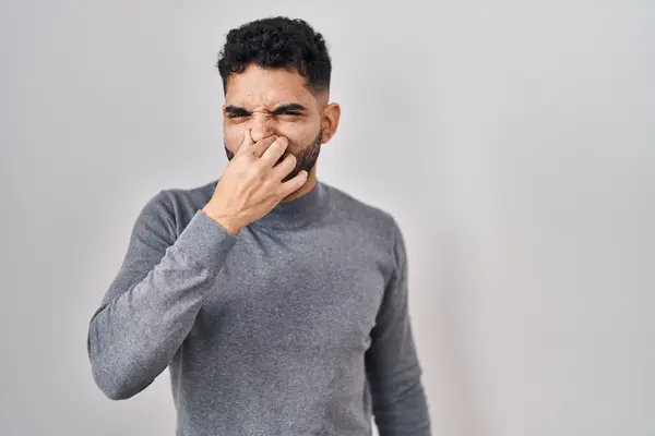 What's the smelliest part of a football field?